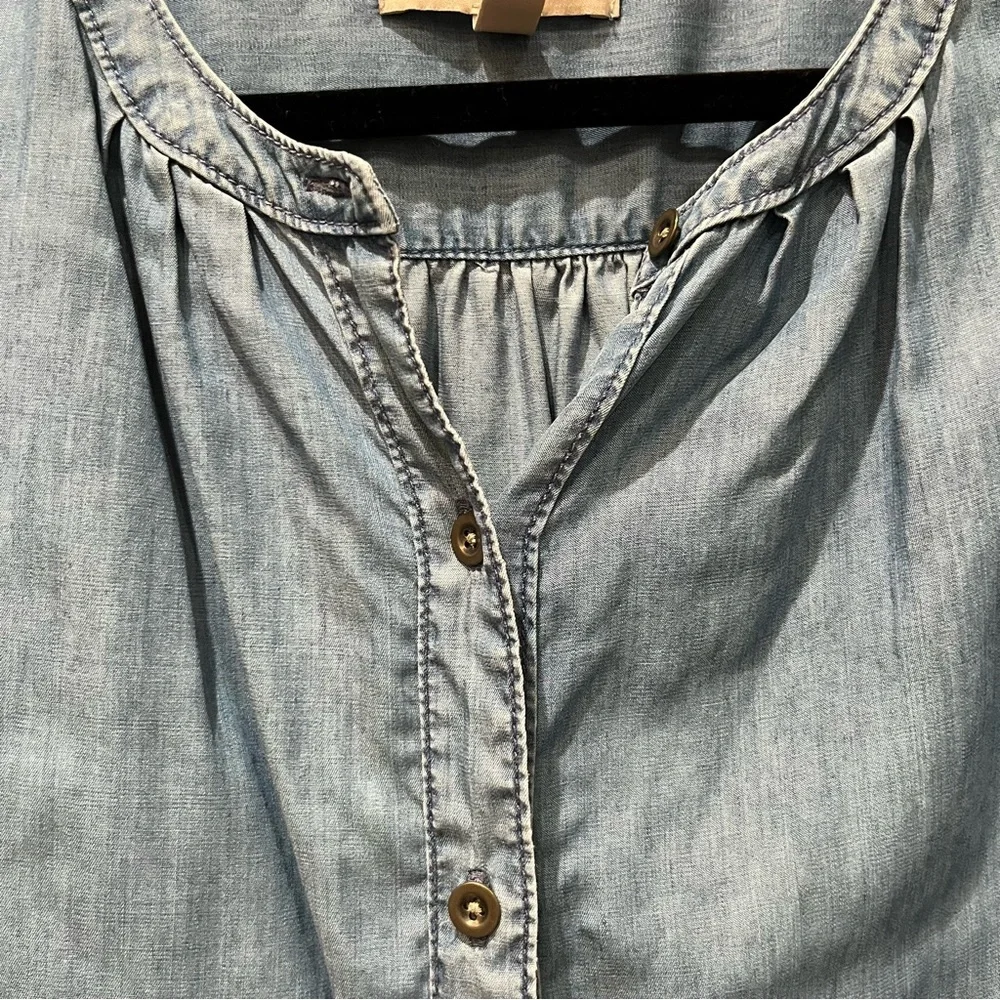 Banana Republic Sleeveless Chambray Shirt Size Small - Picture 5 of 8